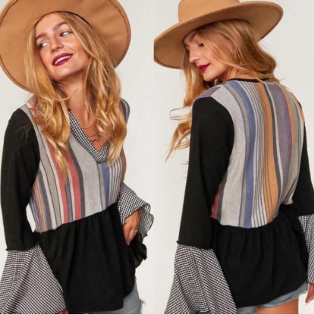 Sugarfox Hacci Bell Sleeve Top Size Large